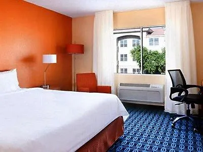 Express & Phoenix - West By Ihg Hotel 2*
