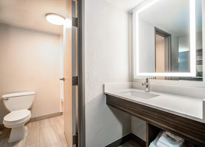Hotel Express & Phoenix - West By Ihg Mesa