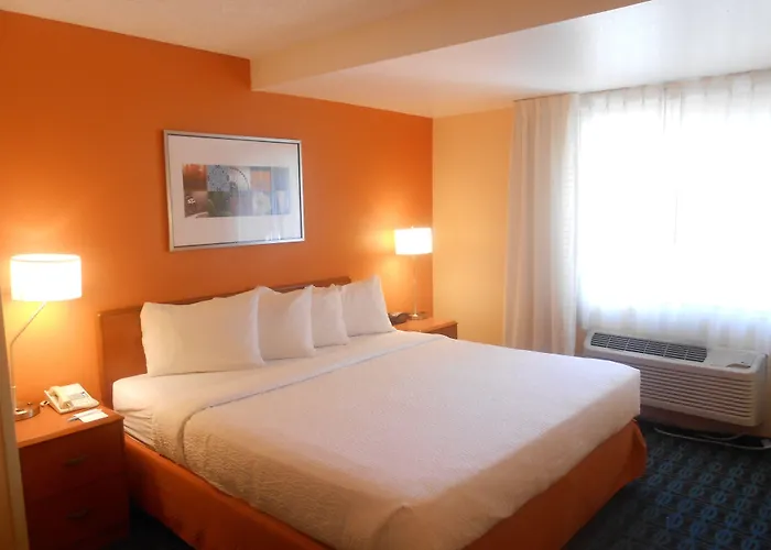 Hotel Express & Phoenix - West By Ihg 2*