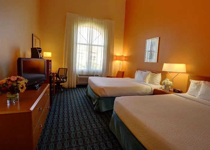 Express & Phoenix - West By Ihg Hotel 2*