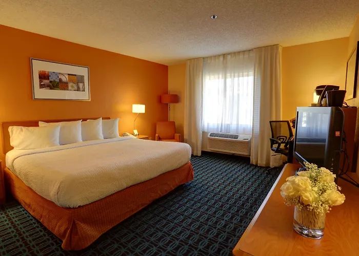 Express & Phoenix - West By Ihg 2*