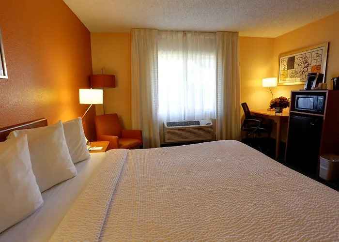 Express & Phoenix - West By Ihg Hotel