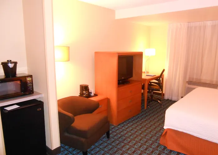 Express & Phoenix - West By Ihg Hotel 2*