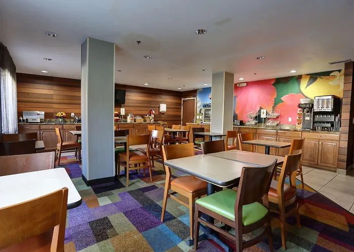 Hotel Express & Phoenix - West By Ihg 2*
