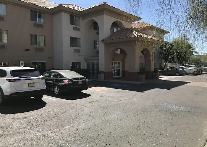 Hotel Express & Phoenix - West By Ihg 2*