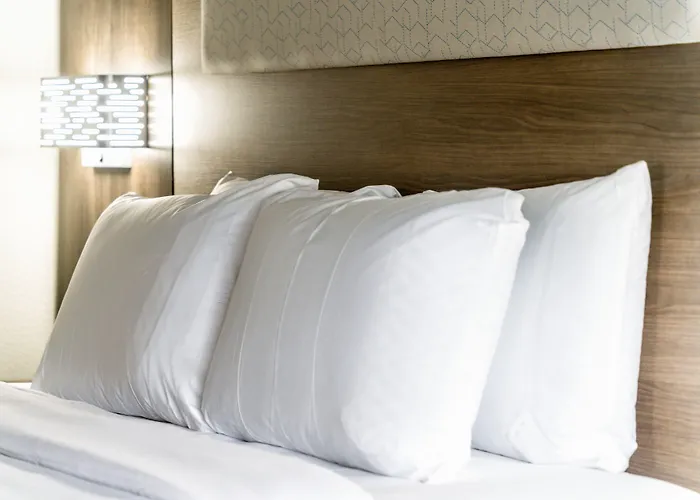 Express & Phoenix - West By Ihg Mesa